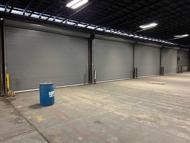 More Photos Of 3002 Arizona Ave, Norfolk Warehouse For Lease