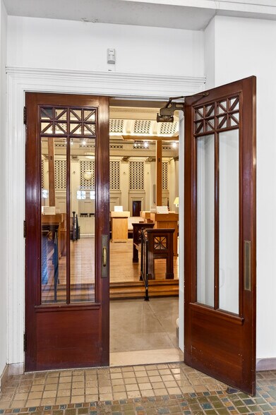 More Photos Of 220 North St, Buffalo Specialty For Sale