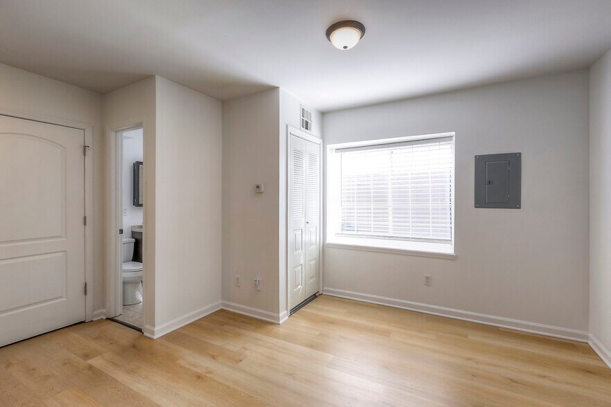More Photos Of 3035 Harrison St, Kansas City Apartments For Sale