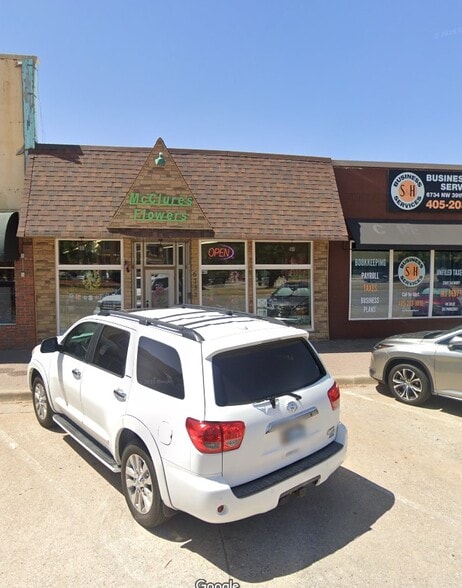 More Photos Of 6732 NW 39th Expy, Bethany Storefront For Sale