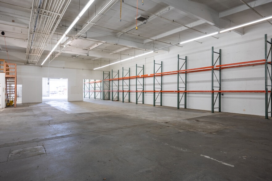 More Photos Of 360 Swift Ave, South San Francisco Warehouse For Lease
