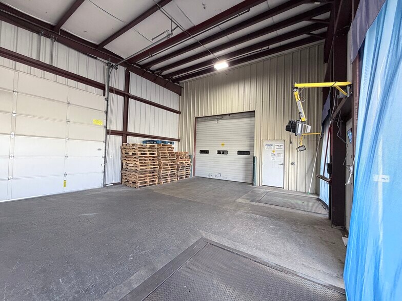 More Photos Of 688 Tolman Creek Rd, Ashland Refrigeration Cold Storage For Lease