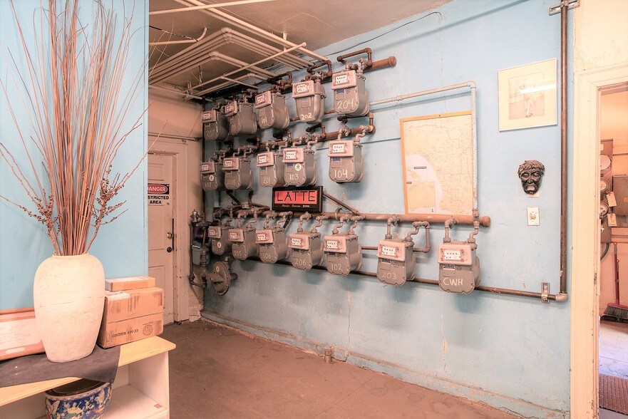 More Photos Of 1001 Hyperion Ave, Los Angeles Apartments For Sale