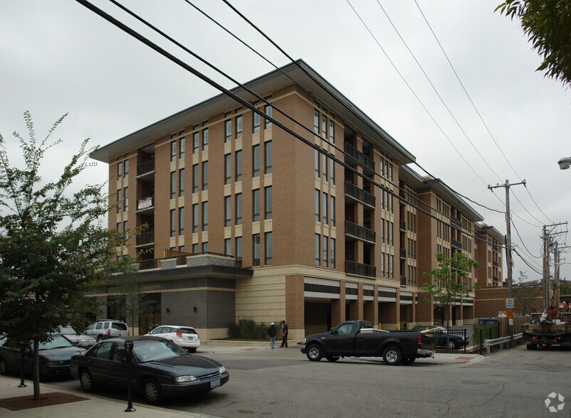 Primary Photo Of 3435-3464 S Halsted St, Chicago Apartments For Lease