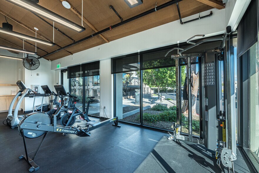 More Photos Of 6320 E Thomas Rd, Scottsdale Unknown For Lease