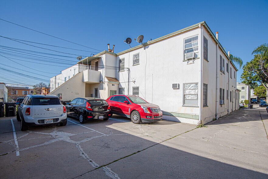 More Photos Of 610 N Spaulding Ave, Los Angeles Apartments For Sale
