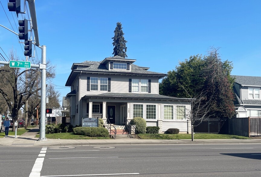 More Photos Of 795 W 7th Ave, Eugene Office For Lease