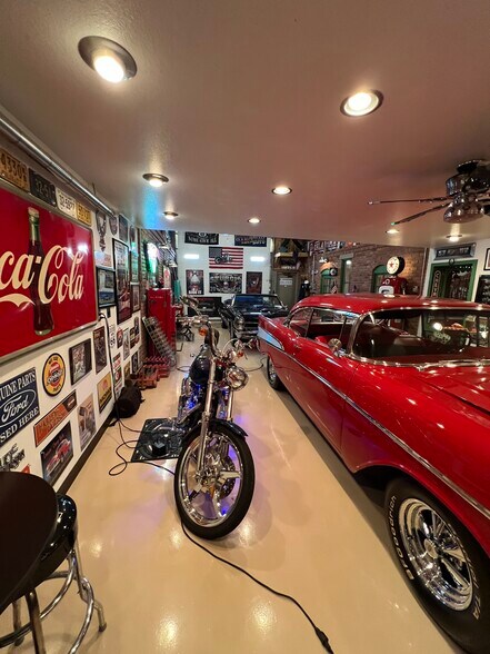 More Photos Of 9181 Commerce Center Cir, Highlands Ranch Self Storage For Sale