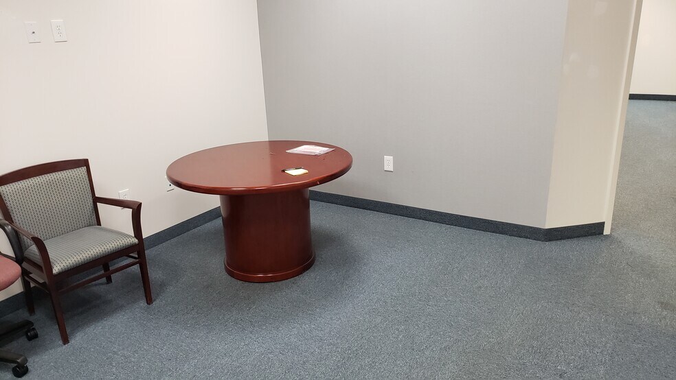 More Photos Of 516 Innovation Dr, Chesapeake Medical For Sale