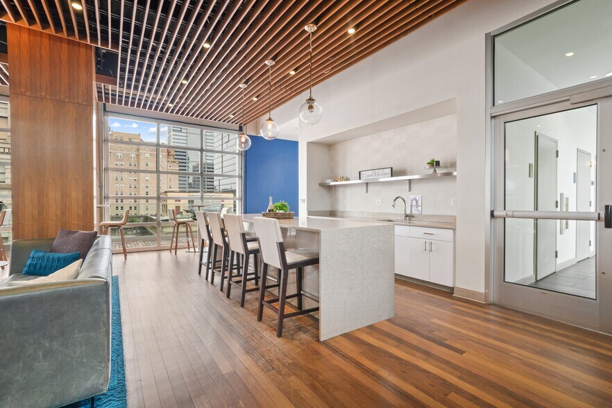 More Photos Of 1338 Chestnut St, Philadelphia Apartments For Sale