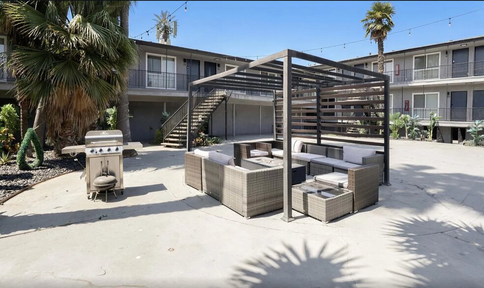More Photos Of 919 S Prairie Ave, Inglewood Apartments For Sale