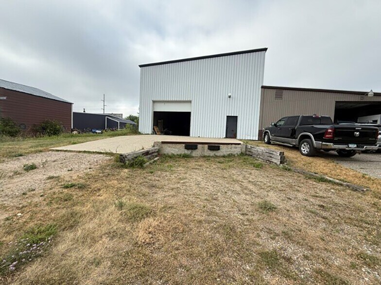 More Photos Of 719 Roosevelt Ave, Detroit Lakes Light Distribution For Sale