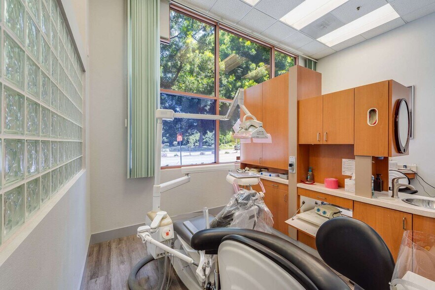 More Photos Of 15401 Hesperian Blvd, San Leandro Unknown For Lease