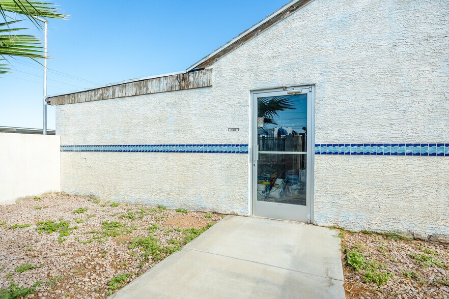 More Photos Of 112 E Cottonwood Ln, Casa Grande Freestanding For Sale