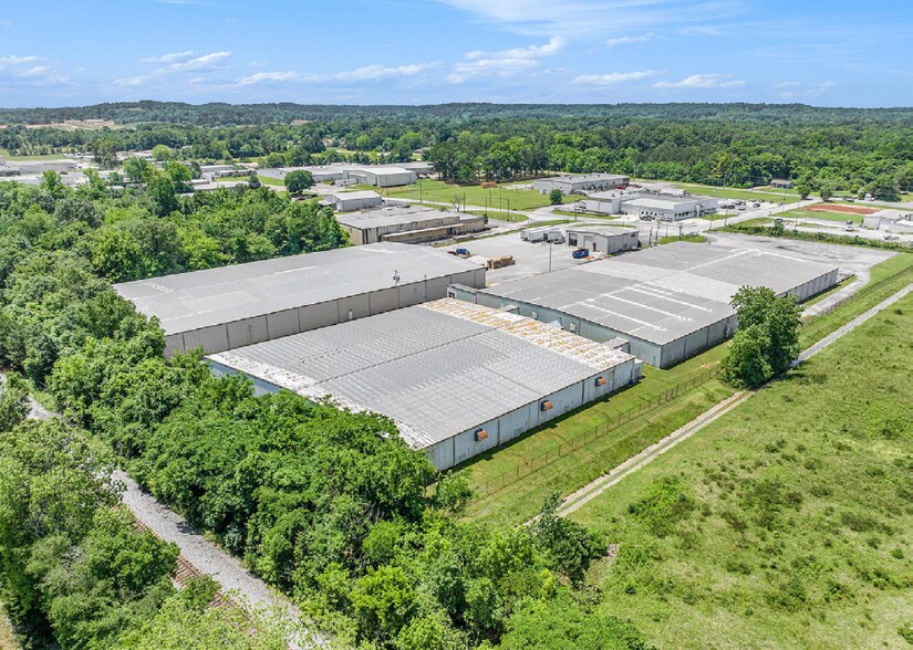 More Photos Of 201 Pride Ln, Decatur Unknown For Lease