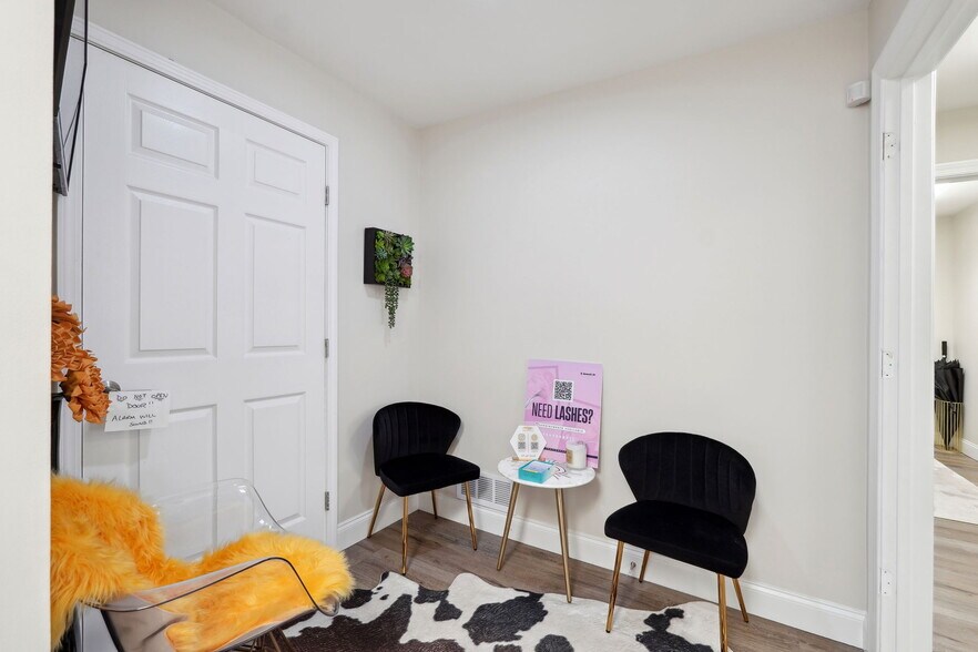More Photos Of 1137 Alpharetta St, Roswell Office Residential For Lease