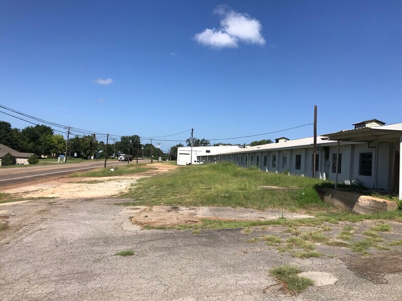 More Photos Of 440 Frankston St, Jacksonville Warehouse For Sale