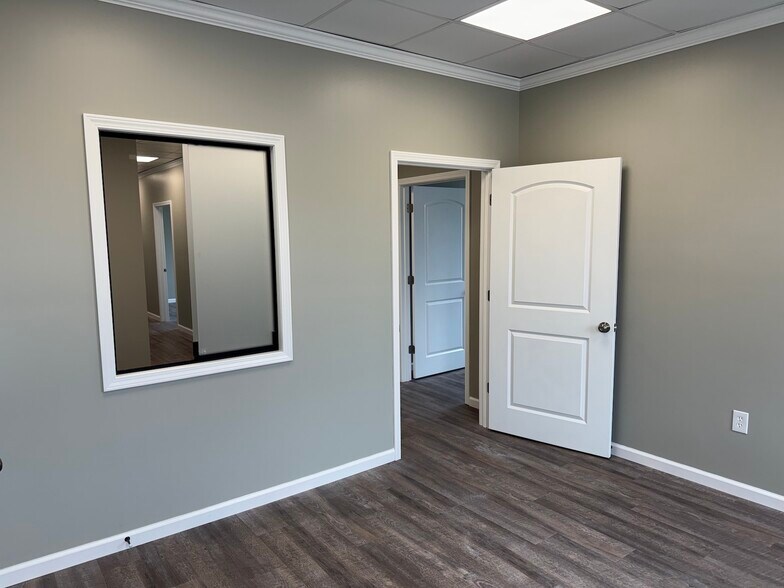 More Photos Of 347 20th St W, Jasper Office For Lease