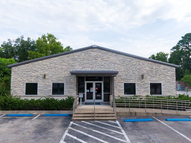 More Photos Of 8810 Fm 1960 Bypass Rd W, Humble Warehouse For Sale