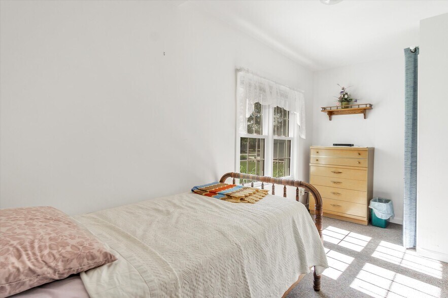 More Photos Of 121 S 5th St, Evansville Assisted Living For Sale