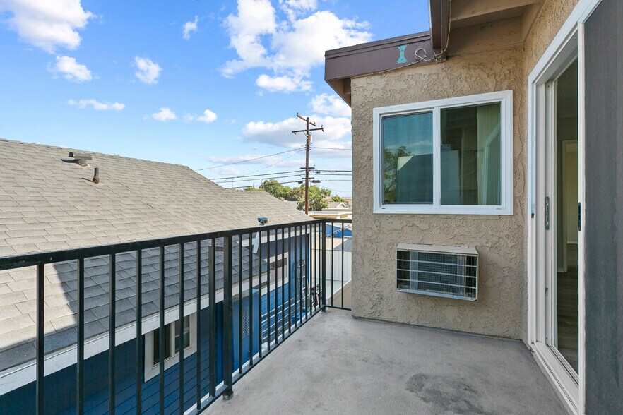 More Photos Of 1010 E Broadway, Anaheim Apartments For Sale