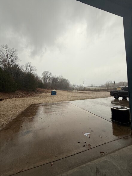 More Photos Of 3861 US-54, Linn Creek Industrial For Lease