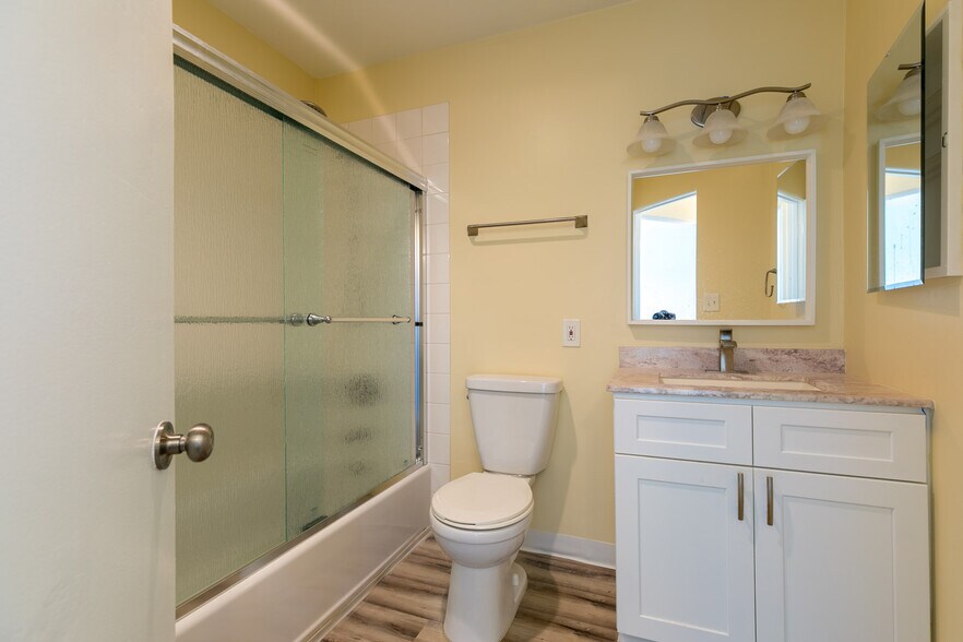 More Photos Of 2125 Reed Ave, San Diego Apartments For Sale