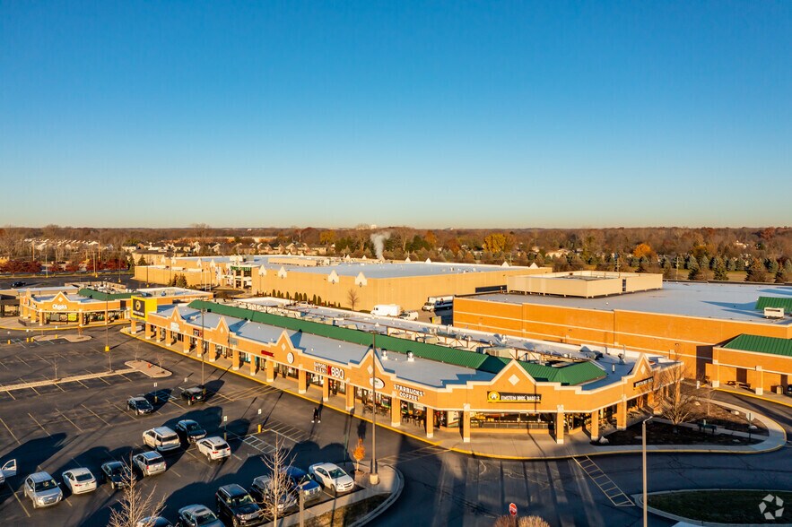 More Photos Of 1819 E Big Beaver Rd, Troy Unknown For Lease