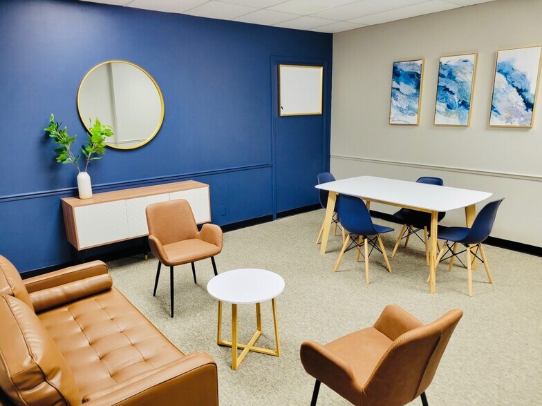 More Photos Of 3675 S Noland Rd, Independence Office Residential For Lease