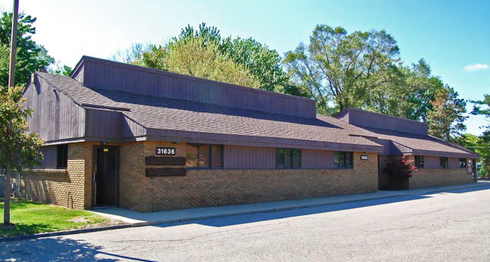 Primary Photo Of 31590-31596 Schoolcraft Rd, Livonia Medical For Lease