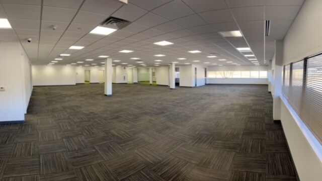 More Photos Of 2985 S Ridge Rd, Green Bay Medical For Lease