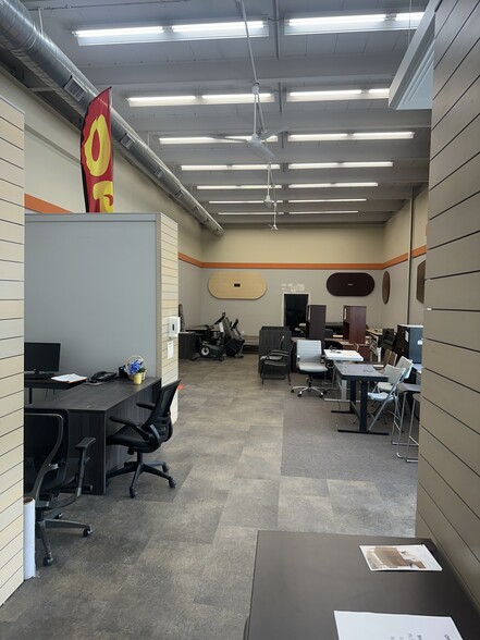 More Photos Of 3114 William Flynn Hwy, Glenshaw Warehouse For Lease