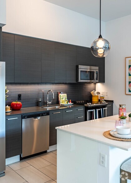More Photos Of 125 NE 32nd St, Miami Apartments For Lease