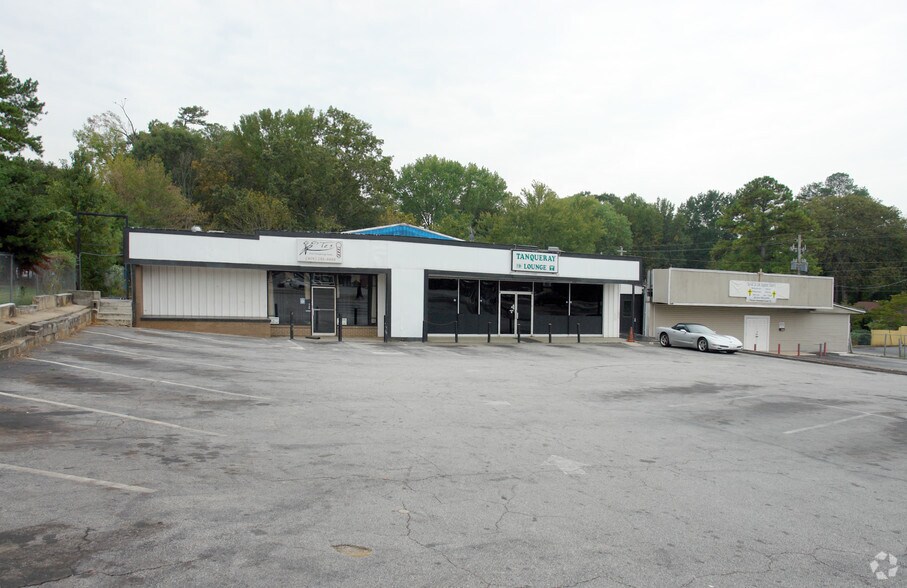 More Photos Of 4019 Glenwood Rd, Decatur Freestanding For Sale