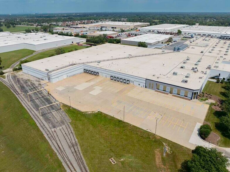 More Photos Of 5750 W 118th St, Alsip Unknown For Lease