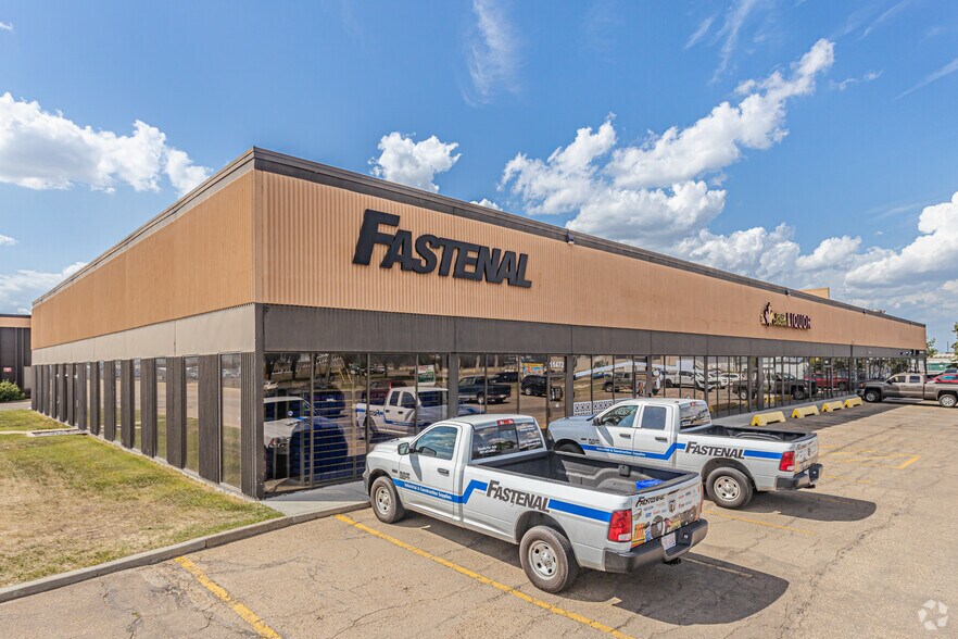Primary Photo Of 11472-11486 149 St NW, Edmonton Showroom For Lease