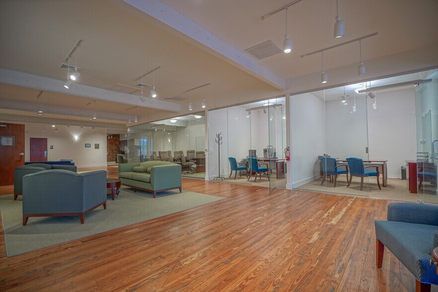 More Photos Of 18 Cabarrus Ave W, Concord Office For Sale