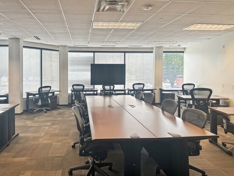 More Photos Of 6700 Alexander Bell Dr, Columbia Coworking Space