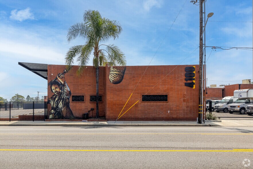More Photos Of 4100 Vanowen Pl, Burbank Warehouse For Lease