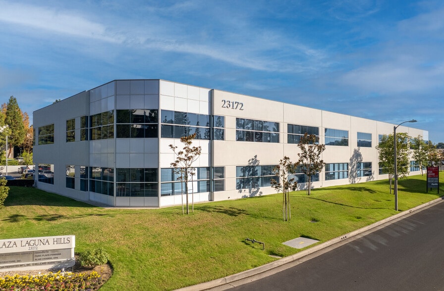 More Photos Of 23172 Plaza Pointe Dr, Laguna Hills Office For Lease