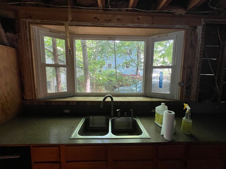 More Photos Of 502 Manchester St, Manchester Multifamily For Sale