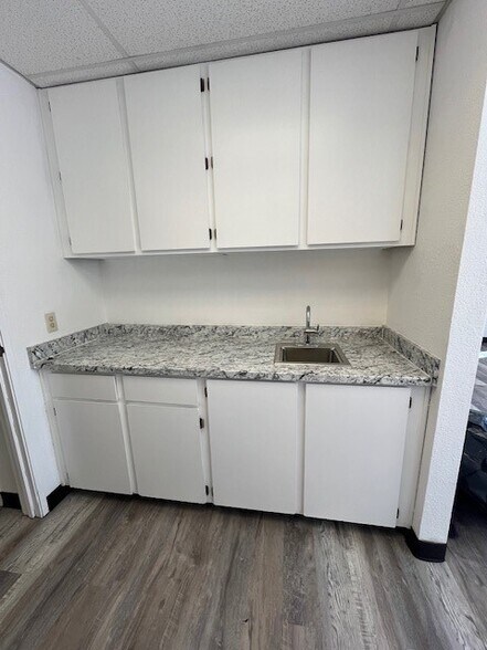 More Photos Of 6380 Tupelo Dr, Citrus Heights Unknown For Lease