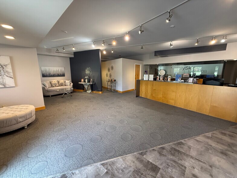 More Photos Of 3965 W 106th St, Carmel Office For Lease