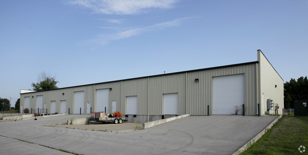 More Photos Of 8670-8678 Orf Rd, Lake Saint Louis Warehouse For Lease