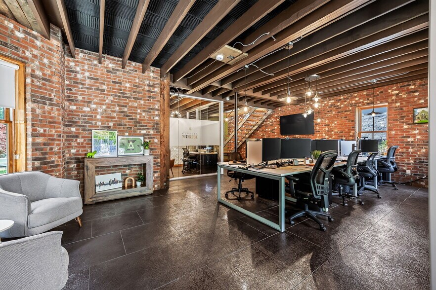 More Photos Of 383 Park Ave, Rochester Office Residential For Sale