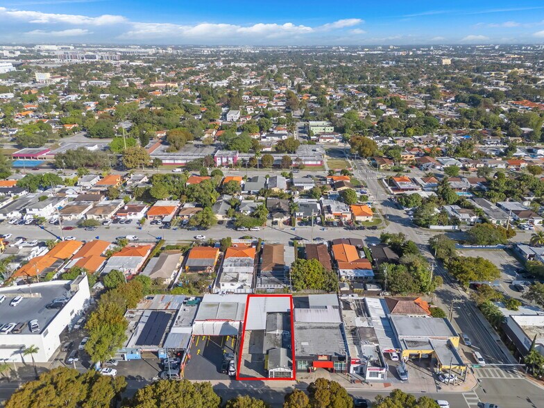 More Photos Of 3219 SW 8th St, Miami Storefront For Sale