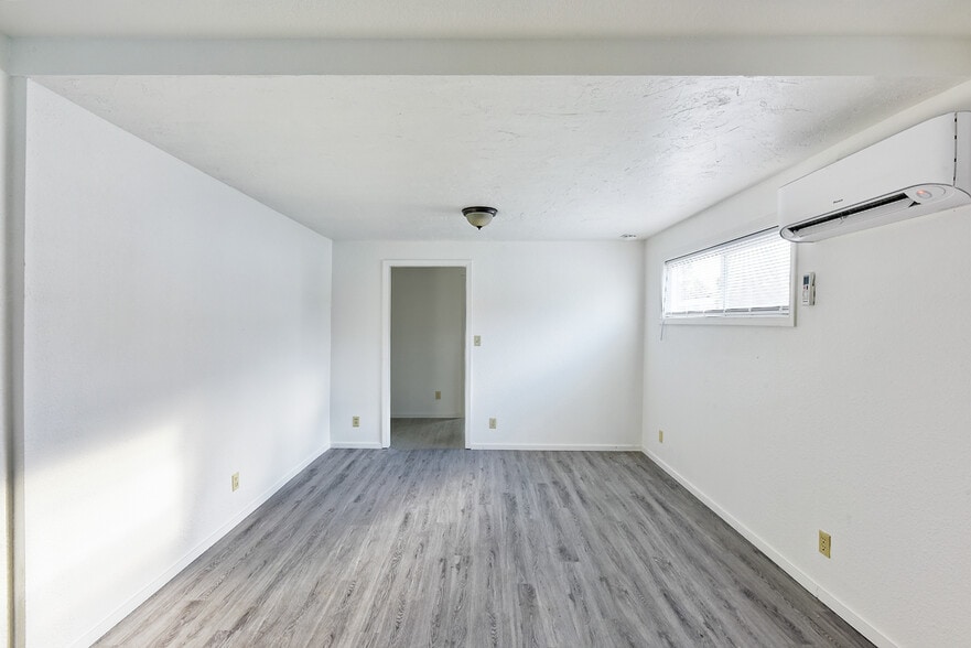 More Photos Of 1808 Spring St, Medford Apartments For Sale