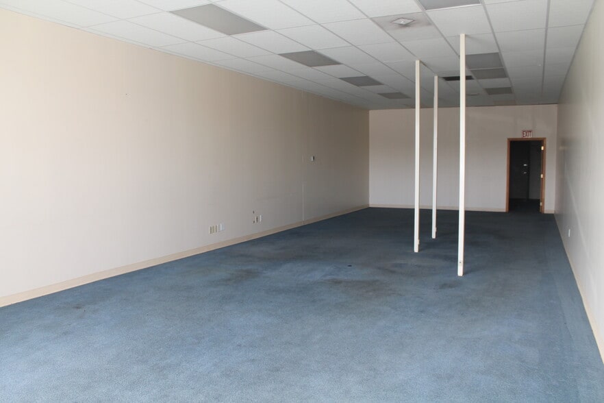 More Photos Of 1000 Leigh Ave, Anna General Retail For Lease