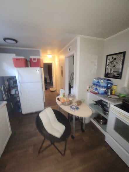 More Photos Of 1458 W 32nd St, Indianapolis Apartments For Sale