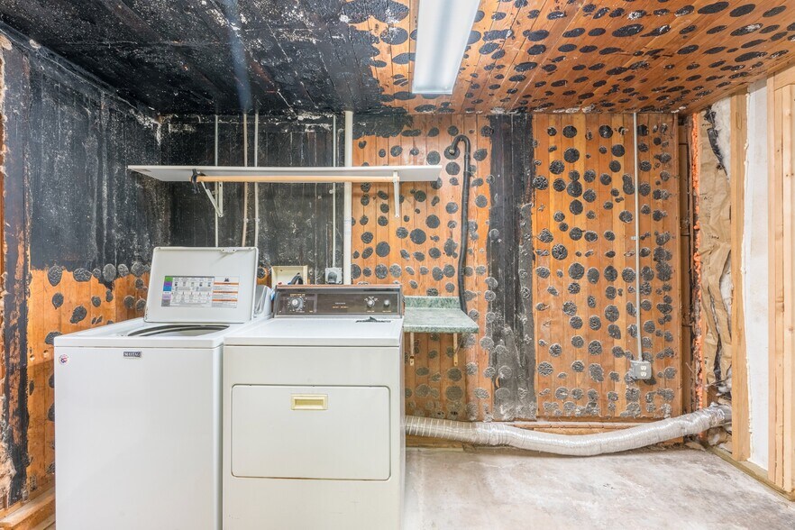 More Photos Of 1705 University Ave, Hot Springs Storefront Retail Office For Sale